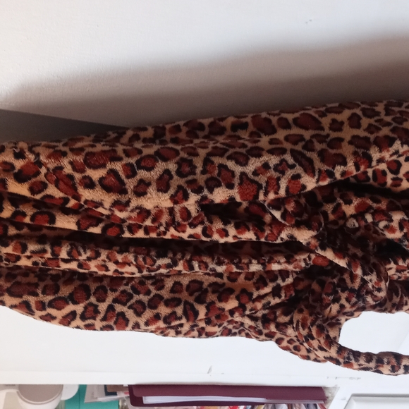 Girl's Robe - Picture 5 of 6